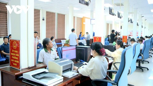 Réforme administrative: le Vietnam «allège son bagage» pour mieux se développer - ảnh 1