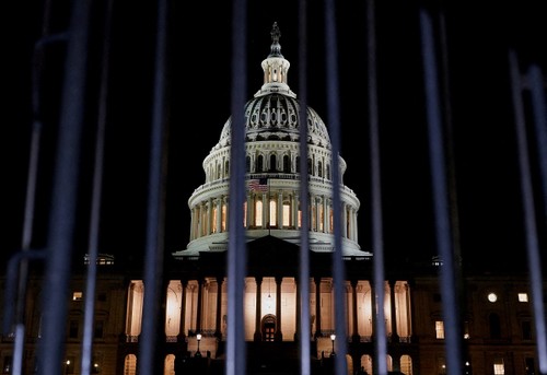 Shutdown américain: aucun accord en vue entre démocrates et républicains - ảnh 1