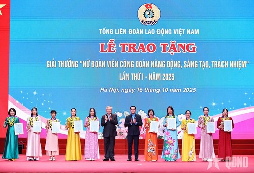Le Vietnam récompense ses femmes syndicalistes les plus dynamiques - ảnh 1