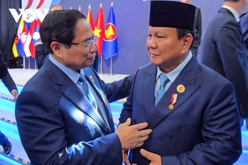 Pham Minh Chinh multiplie les rencontres bilatérales en marge du Sommet de l’ASEAN - ảnh 2