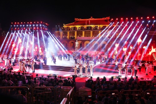 Le Vietnam célèbre l’anniversaire du retour historique d’Hô Chi Minh - ảnh 2