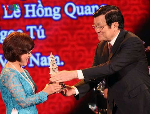 Церемония вручения премий за лучшие журналистские произведения 2014 года - ảnh 4