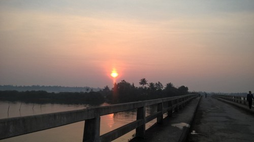 Заря над рекой Нятле - ảnh 3