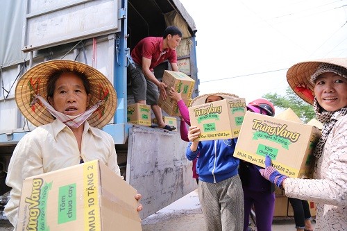 Quang Binh: après les crues, l’entraide - ảnh 3