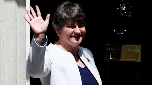 Les discussions progressent entre Theresa May et les unionistes du DUP - ảnh 1