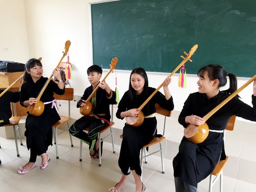 Quang Ninh, où la musique ethnique est enseignée à l’école - ảnh 1