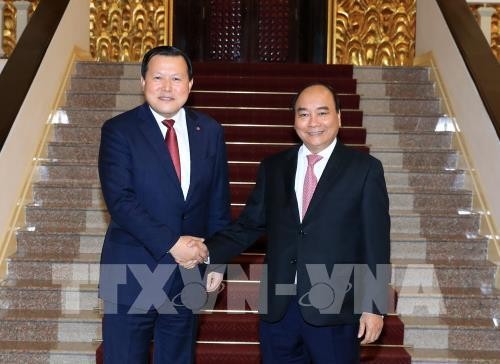 Nguyen Xuan Phuc invite Lotte à élargir ses affaires au Vietnam - ảnh 1