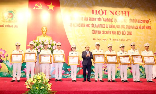 Les forces de police suivent les six recommandations du président Hô Chi Minh - ảnh 1