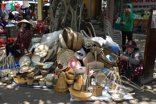 Un grand marché à ciel ouvert…   - ảnh 2