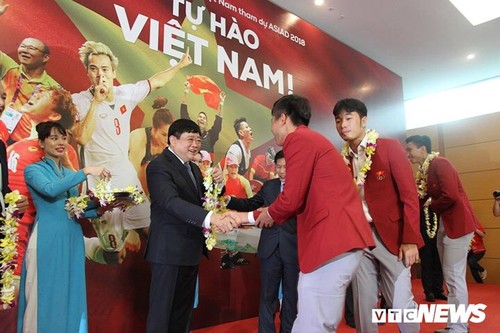 ASIAD 2018: “Gloire au Vietnam”, cérémonie en l’honneur des sportifs - ảnh 1