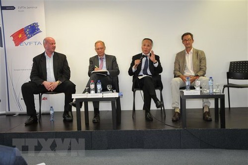 Le Vietnam résolu à créer un environnement d’affaires et d’investissement ouvert - ảnh 1