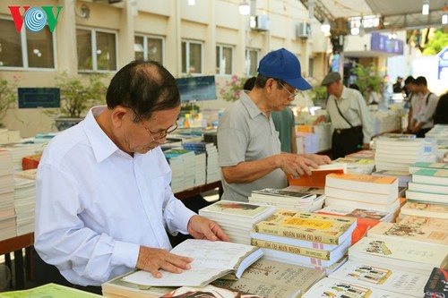 Ouverture du Salon du livre de Hanoï 2018  - ảnh 1