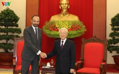 Édouard Philippe rencontre Nguyên Phu Trong - ảnh 1