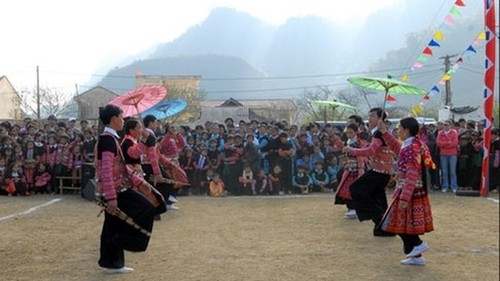 Le Nouvel An traditionnel des Mông - ảnh 2