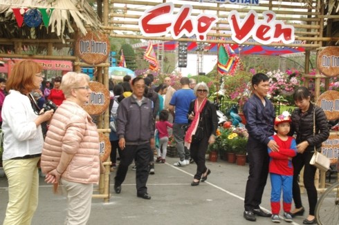 La fête en hommage à Lê Chân, trait d’union entre le passé et le présent - ảnh 2