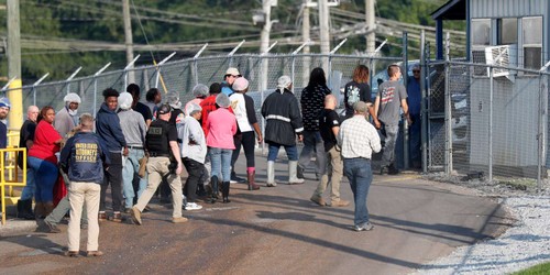 Près de 700 sans-papiers arrêtés au Mississipi - ảnh 1