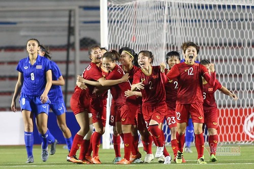 SEA Games 30: une médaille d’or pour le football féminin - ảnh 1