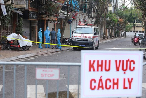 NHK: Le Vietnam lutte contre la pandémie de Covid-19 à sa propre façon. Chapeau! - ảnh 1