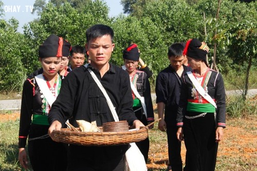 Khuoi quan, une coutume originale des Thaï du Nord-Ouest - ảnh 1