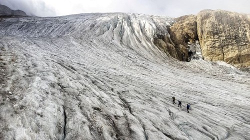 Climat: un tiers des glaciers classés au patrimoine mondial de l'Unesco vont disparaître d'ici 2050 - ảnh 1