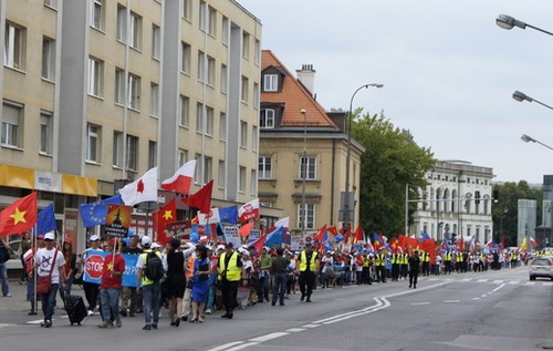 Warszawa, xuống đường biểu tình tuần hành lần hai phản đối Trung Quốc - ảnh 4