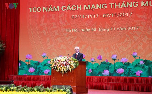 Lễ kỷ niệm 100 năm cách mạng Tháng Mười Nga  - ảnh 1