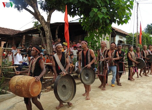  Kích cầu du lịch, Kon Tum ra mắt làng du lịch cộng đồng Kon Kơ Tu - ảnh 1