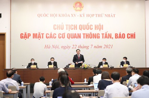 Chủ tịch Quốc hội Vương Đình Huệ chủ trì họp báo sau kiện toàn nhân sự lãnh đạo Quốc hội - ảnh 1