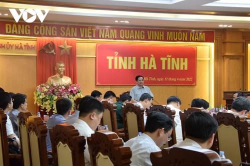 Thủ tướng Phạm Minh Chính làm việc với lãnh đạo tỉnh Hà Tĩnh - ảnh 1