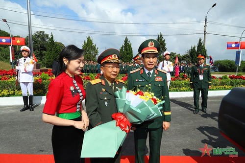 Giao lưu hữu nghị quốc phòng biên giới Việt Nam - Lào lần thứ 2 chính thức bắt đầu - ảnh 1