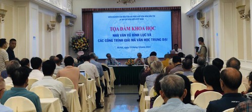 Nhà văn Vũ Bình Lục: Người dày công giải mã kho báu văn chương Trung đại - ảnh 1