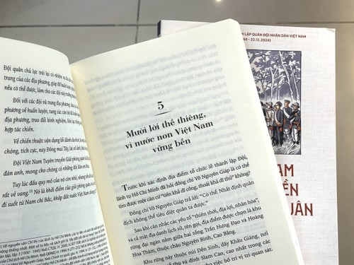 Ra mắt sách “Đội Việt Nam Tuyên truyền Giải phóng quân” nhân kỷ niệm 80 năm thành lập Quân đội Nhân dân Việt Nam - ảnh 3