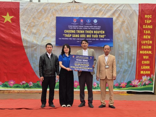 Hành trình “Thắp sáng ước mơ tuổi thơ - Nấu cơm cho em” đến với học sinh nghèo tại Yên Bái - ảnh 1