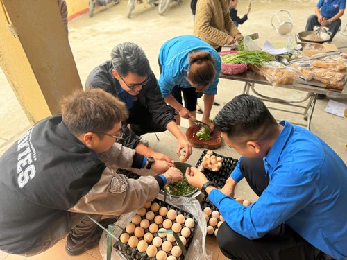 Hành trình “Thắp sáng ước mơ tuổi thơ - Nấu cơm cho em” đến với học sinh nghèo tại Yên Bái - ảnh 3