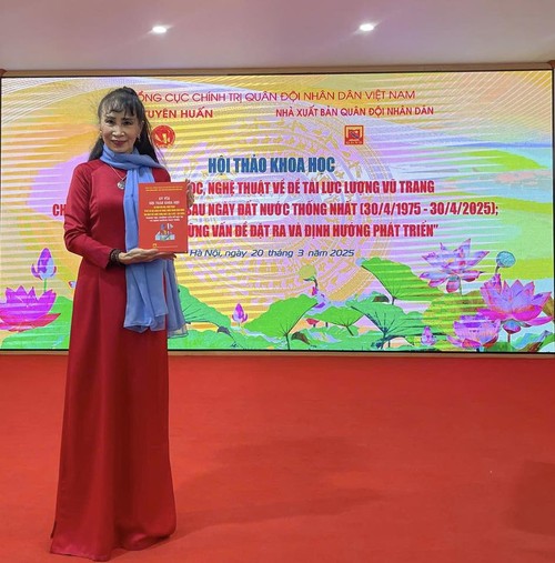 Nhà văn Hoài Hương: Đang có một khoảng trống tác phẩm đề tài chiến tranh của thế hệ cầm bút trẻ - ảnh 1