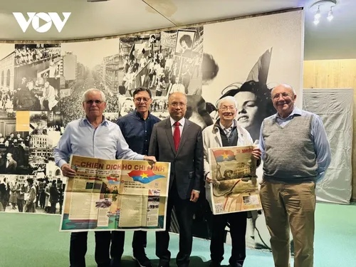 Đại sứ quán Việt Nam tại Pháp kỷ niệm 50 ngày Giải phóng miền Nam, thống nhất đất nước  - ảnh 3