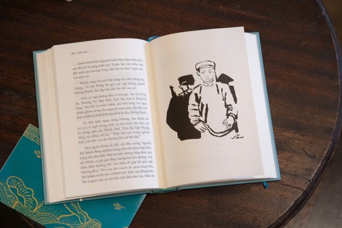 Ra mắt ấn bản đặc biệt Búp sen xanh nhân 135 năm ngày sinh Chủ tịch Hồ Chí Minh - ảnh 2