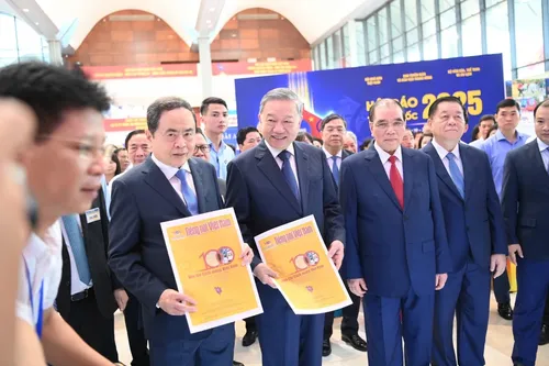 Ông Nguyễn Trọng Nghĩa: Báo chí cách mạng Việt Nam bước tiếp hành trình 100 năm - ảnh 2