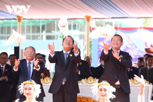 Lãnh đạo Đảng và Nhà nước Việt Nam chúc mừng 74 năm Ngày thành lập Đảng Nhân dân Campuchia - ảnh 2