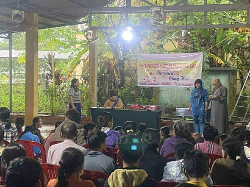 Những tà áo dài Việt ở Châu Âu lan tỏa hình ảnh đất nước - ảnh 5