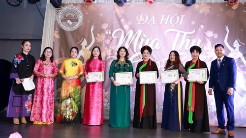 Những tà áo dài Việt ở Châu Âu lan tỏa hình ảnh đất nước - ảnh 2