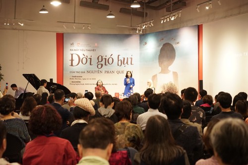 Nguyễn Phan Quế Mai và Đời gió bụi “trở về” với tiếng Việt  - ảnh 1