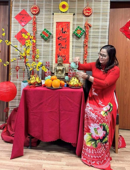 Bà Hoàng Thúy Nga: Làm công tác cộng đồng là một cách tri ân đất nước - ảnh 1