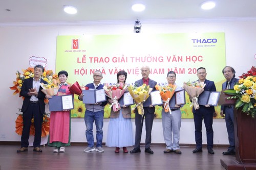 Sách dành cho bạn đọc trẻ ghi dấu ấn tại các giải thưởng văn học – xuất bản - ảnh 3
