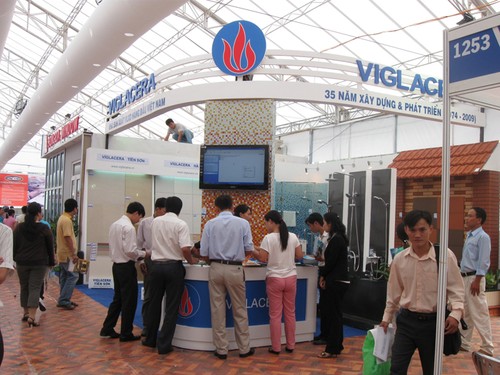 การเปิดนิทรรศการนานาชาติ Vietbuild ฮานอยปี2012 - ảnh 1