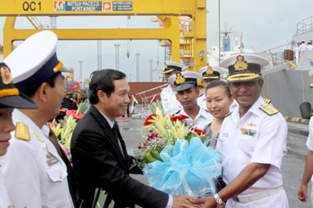 เรือ Sudarshini ของกองทัพเรืออินเดียเยือนนครดานัง - ảnh 1