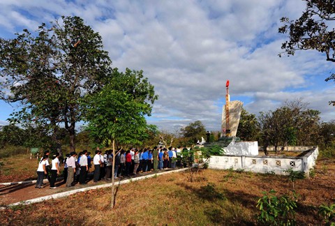 แนวชายแดนเขตที่ราบสูง Tây Nguyên ยามวสันต์ - ảnh 6