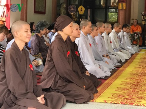  ชาวเวียดนามที่อาศัยในประเทศไทยจัดเทศกาลวูลาน - ảnh 3