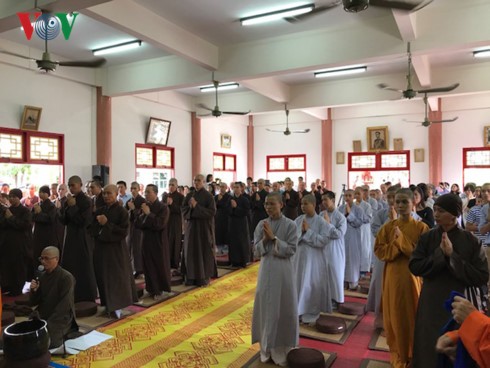  ชาวเวียดนามที่อาศัยในประเทศไทยจัดเทศกาลวูลาน - ảnh 5