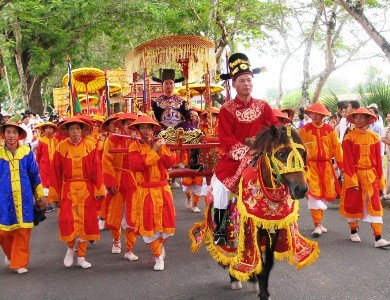 กรุงเก่าเว้ - ตอนที่หนึ่ง การเผยแผ่ศาสนาพุทธและพิธีบวงสรวงเทวดาฟ้าดิน Nam Giao  - ảnh 1